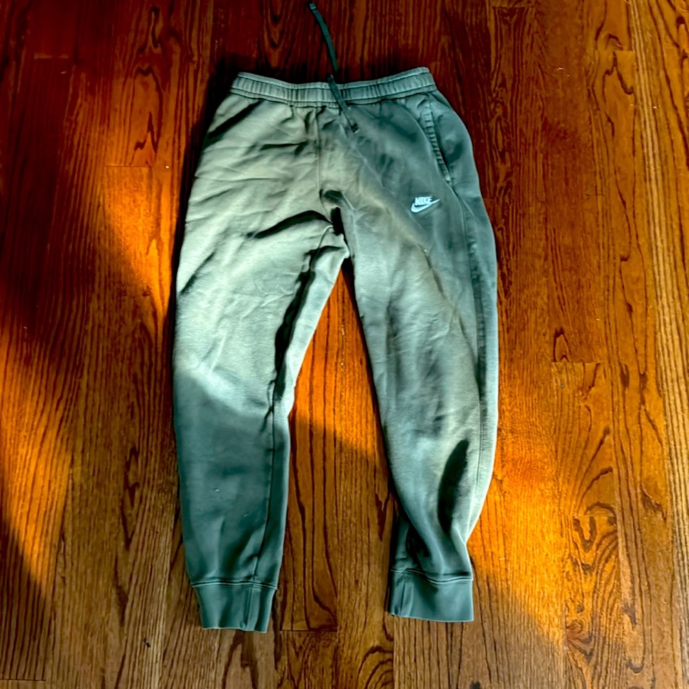 Army green Nike sweatpants